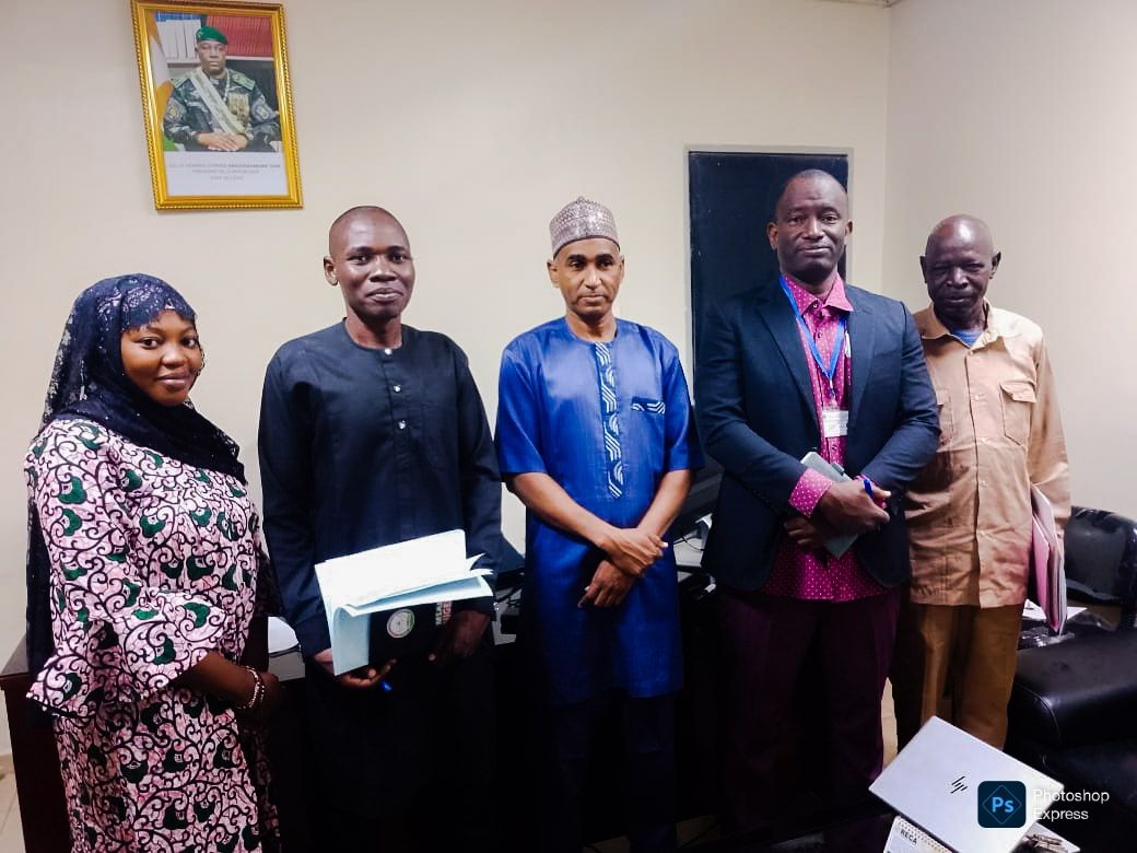SÉANCE D’INFORMATION ET DE SENSIBILISATION DE LA MSAE AU LABOCEL Le Laboratoire Central d’Élevage du Niger (LABOCEL) a accueilli une mission d’information et de sensibilisation de la *Mutuelle de Santé des Agents de l&rsquo;État (MSAE).